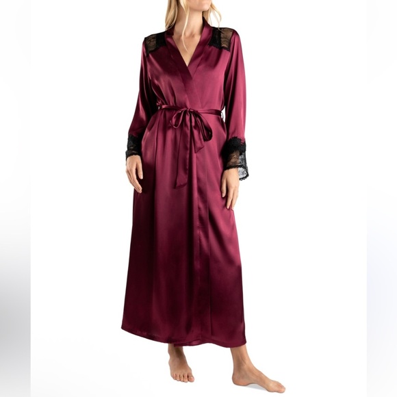 Linea Donatella Women's Enchante
Satin Lace-trim Robe Women’s Size L/XL - Picture 6 of 6